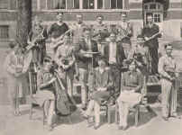 1926 Logan Orchestra.jpg (521133 bytes)