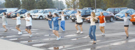 majorettes3.JPG (216771 bytes)